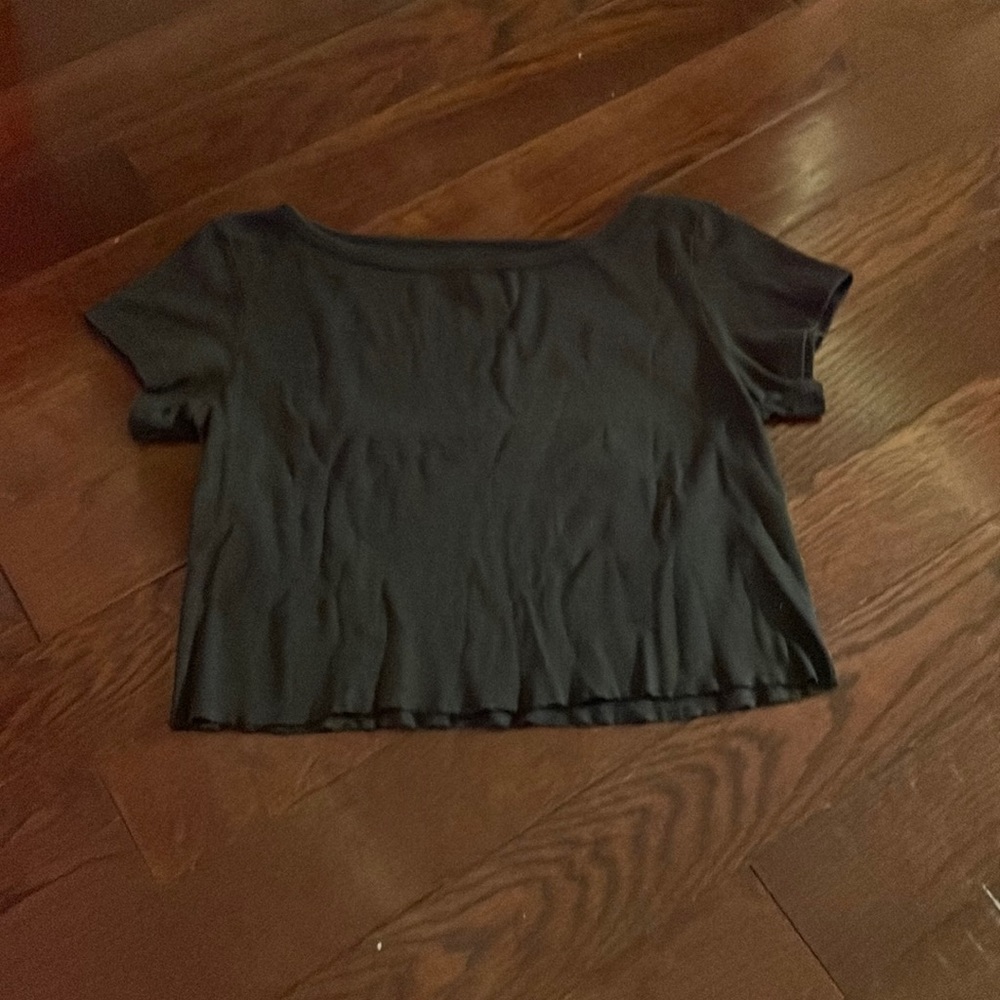 Brandy melville black lettuce hem crop top